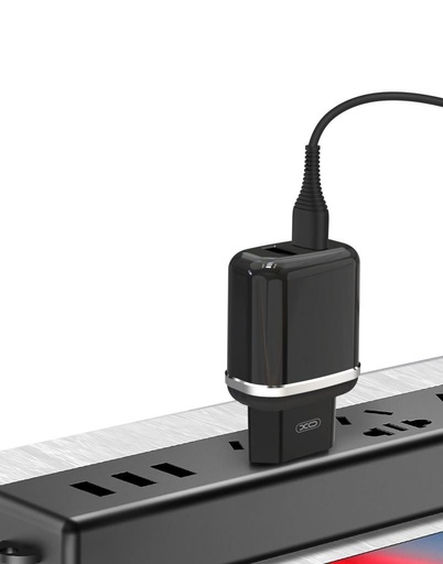 XO L69 2.4A nabíjačka (Biely) – dvojitý USB konektor, Lightning s káblom